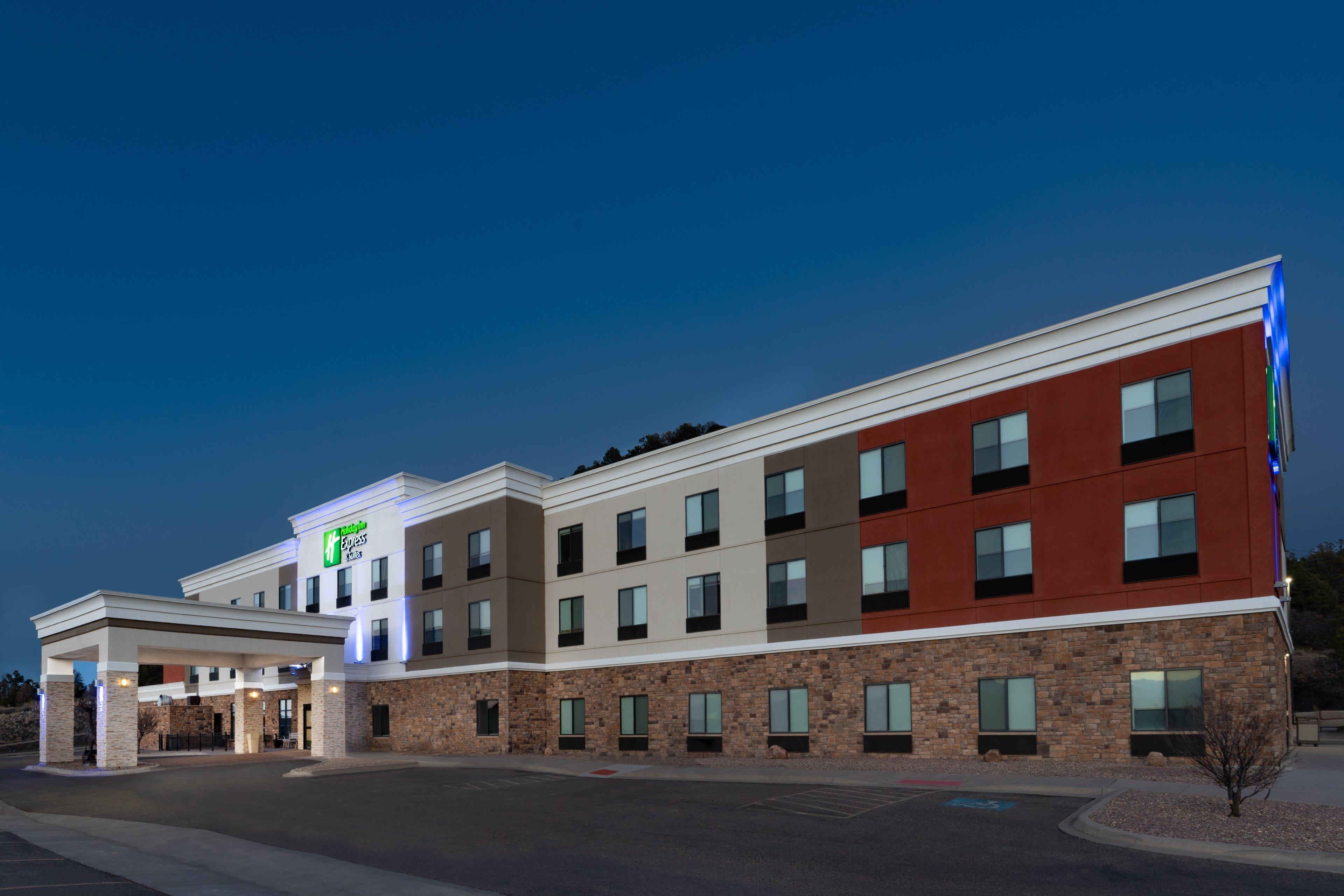 Holiday Inn Express & Suites Trinidad By Ihg Luaran gambar
