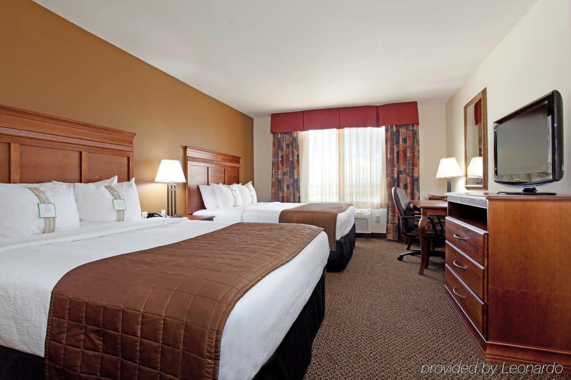 Holiday Inn Express & Suites Trinidad By Ihg Luaran gambar